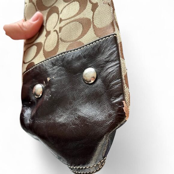 Coach Signature Collection Gallery Style East West Handbag 🪐 - Picture 6 of 8